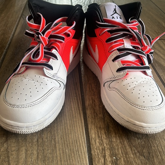 Air Jordan Nike high top shoes - Picture 8 of 8